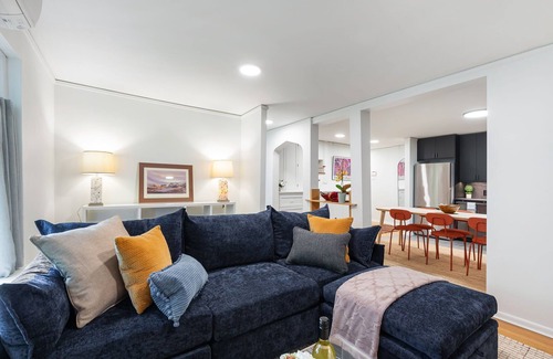 Stevens Apartamento | 3 bd Montlake OASIS w/2 Private Parking Spots Near UW/Lake WA + AC