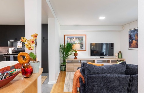 Stevens Apartamento | 3 bd Montlake OASIS w/2 Private Parking Spots Near UW/Lake WA + AC