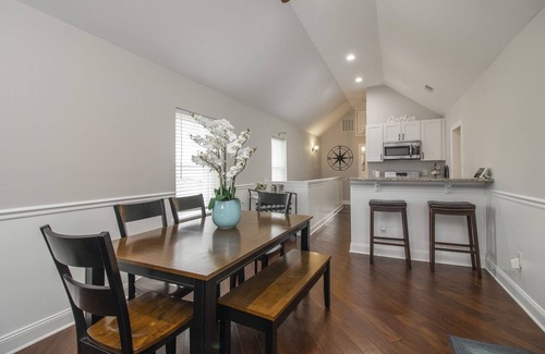 Conshohocken Casa | 3-BD with a Wine Cellar in the Heart of Conshy