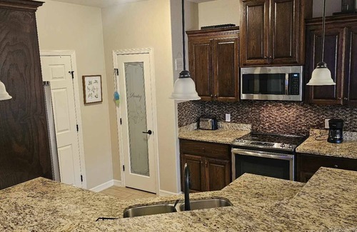 San Juan Casa | 3 bdr 2 bath open concept home.
