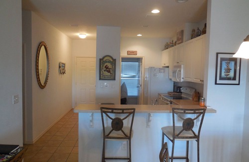 Suwannee Condominio | 3 BDR 2 BTH Costa del Golfo Condominio Vista piscina Marina Mariscos festoneado