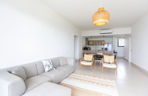 Rio Mar Condominio | 3 Bdr + 3.5 bthr Apt vista al mar / Piscina y acceso a la playa