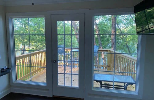 Harbor House Casa | 3-BDR Direct Waterfront Cottage