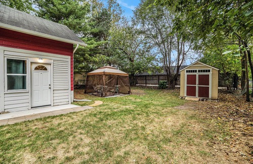 Grandville Casa | 3 Bdr House-Hot tub, fenced yard