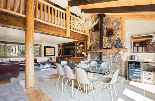 Breckenridge Casa | 3 BDR Retreat with Stunning Mountain and Forest Views