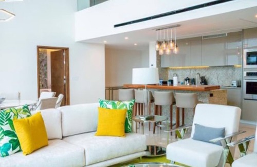 Punta Sam Apartamento | 3 BDRM BEACH ROOFTOP PENTHOUSE/ LIMOUSINE SERVICE