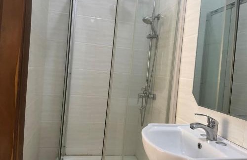 Accra Apartamento | 3 Bdrm city view with pool at Dzorwulu