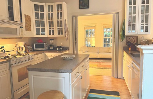 West Cape May Casa | 3 bdrm home with lots of space, 15 min walk through Nature Conservancy to beach