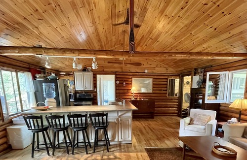 Gooderham Cabaña | 3- dormitorio Registro de Lakeside Cottage - Lago Gooderham, Haliburton