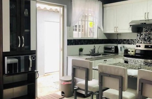 Nuevo Cuscatlan Casa | 3 Bdrms home in exclusive Residencial Via del Mar