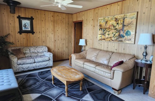 Sioux Narrows Nestor Falls Cabina | 3 bedroom cabin in Sioux Narrows-Nestor Falls on Crow Lake #5 Bull Moose Lodge