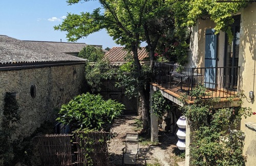 Saint-Martin-de-la-Brasque Casa | 3 Bedroom Private vacation home in Saint-Martin-de-la-Brasque