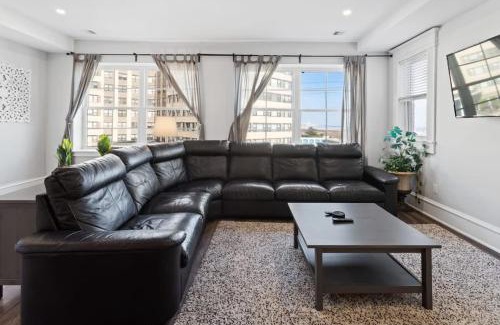 Atlantic City Casa | 3 Beachfront Apts with 12BR 6BA in AC