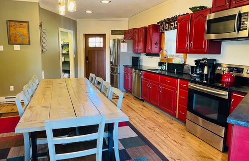 Paradise Point Casa | 3 Bears Lodge | Enjoy a Private Hot Tub & Lake Access!