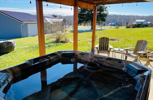 Paradise Point Casa | 3 Bears Lodge | Enjoy a Private Hot Tub & Lake Access!