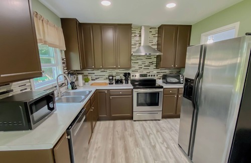 La Porte Casa | 3 bed, 1-1/2 bath, Prime Location