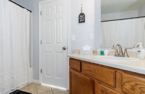 Logan Casa | 3 Bed, 1.5 bath Townhouse Close to USU & Main Street