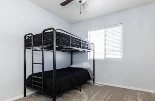 Logan Casa | 3 Bed, 1.5 bath Townhouse Close to USU & Main Street