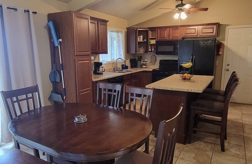 Magna Casa | 3 Bed 1 Bath in SL county. Enjoy quiet country living close to Salt Lake City.