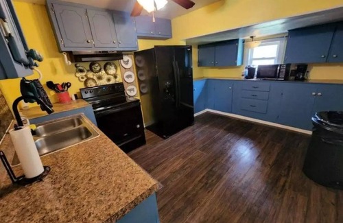 Lawrenceburg Casa | 3 Bed, 1 Bath