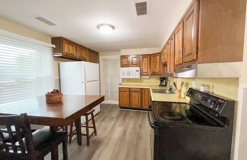 Anchor Bay Harbor Casa | 3 Bed, 1 Bath, Sleeps 9, Boat Well Included, Near Boat Launch, Renovated, NEW