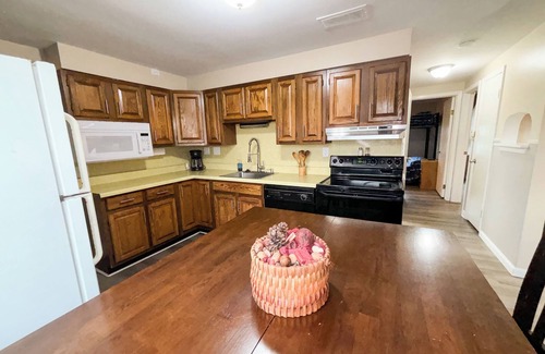 Anchor Bay Harbor Casa | 3 Bed, 1 Bath, Sleeps 9, Boat Well Included, Near Boat Launch, Renovated, NEW