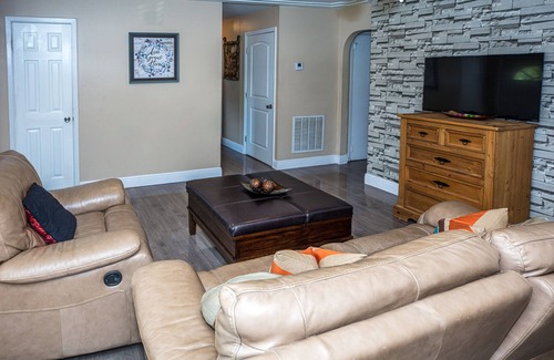 Azalea Park Casa | 3 Bed 2 Bath Comfy Home 15 min To Downtown!