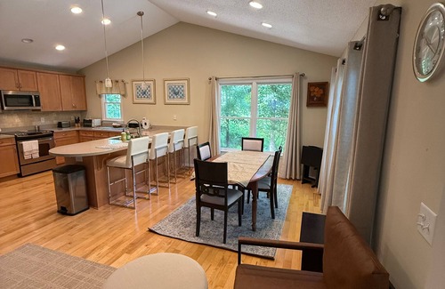 Henrico Casa | 3-bed, 2 Bath House on Lake Gaston