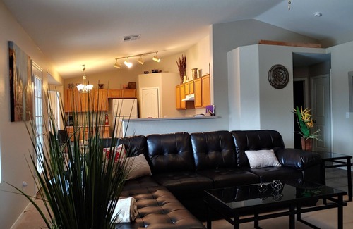 Coronado Ranch Casa | 3 dormitorios / 2 baños en un barrio muy agradable en Gilbert