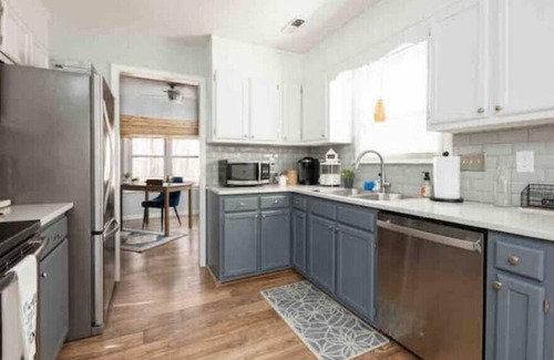 Greensboro Casa | 3 bed/2 bath, king bed, hot tub wooded backyard