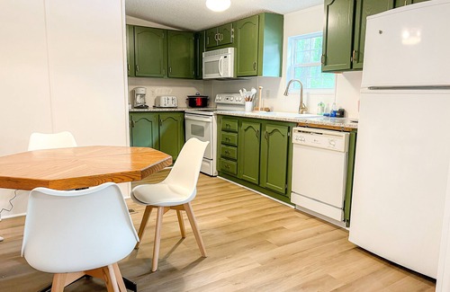 Wise Casa | 3 Bed, 2 Bath, Private Dock - The Perfect Hideaway