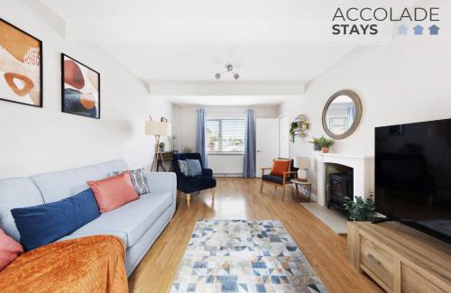 Basingstoke Casa | 3 bed, 2 Bath, Sleeps 6, with Free Parking & WiFi, ideal for contractors and families