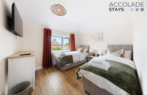 Basingstoke Casa | 3 bed, 2 Bath, Sleeps 6, with Free Parking & WiFi, ideal for contractors and families