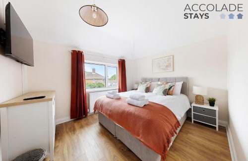 Basingstoke Casa | 3 bed, 2 Bath, Sleeps 6, with Free Parking & WiFi, ideal for contractors and families