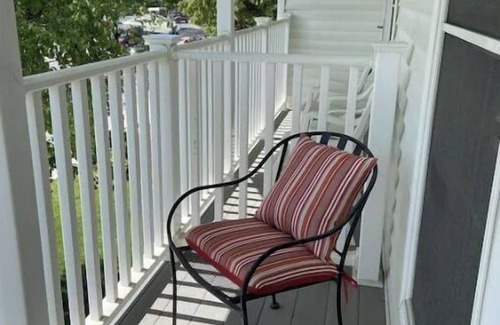 Fish Creek Condominio | 3 bed/3.5 bath Fish Creek Condo: walking distance to beach/parks, bars & dining