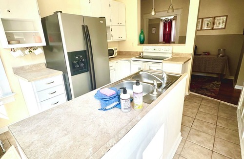 Cape Girardeau Casa | 3 Bed 3 Bath Beautiful Historic District Within Walking Downtown Cape Girardeau