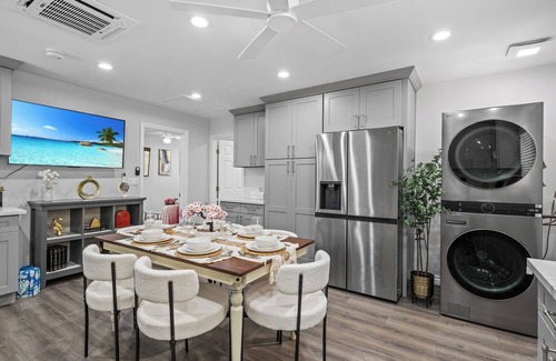 Mira Mesa Casa | 3-Bed 3-Bath, Gated Yard, King Bed, Prime Location