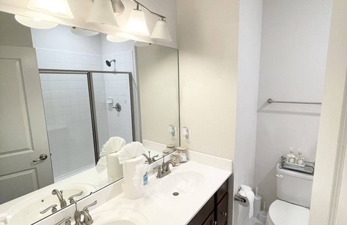 Woodbridge Casa | 3 Bed | 3 Bath Townhome - 20 miles to DC!