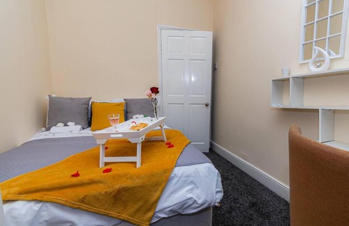 Westoe Apartamento | 3 Bed Apartment with Free WiFi and Netflix