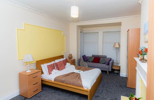 Westoe Apartamento | 3 Bed Apartment with Free WiFi and Netflix
