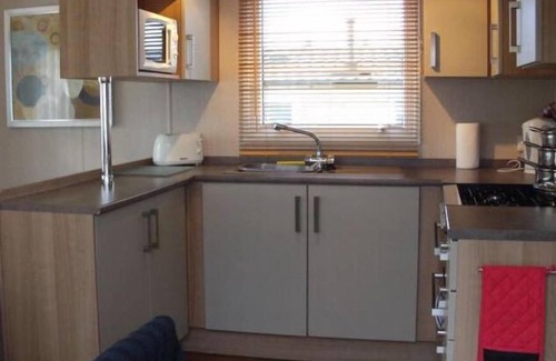 Llanasa Casa | CARAVANA PLATINO DE 3 CAMAS CON EN SUITE CERCA DE LA HERMOSA COSTA NORTE DE GALES