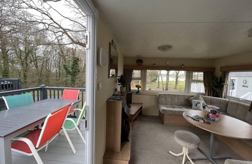 Cowes Cabina | 3 Bed Caravan Sea views discounted ferry