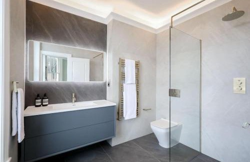 Notting Hill Casa | 3 Bed Corner House Portobello Rd