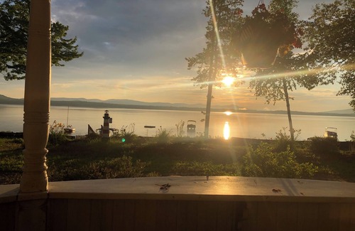 Center Ossipee Cabaña | 3-bed cottage on Ossipee Lake with dock space. August 23 through LaborDay 2025.