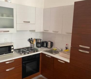 Andel Apartamento | 3 Bed Flat - Sleeps 10 - Pets - Smoking on terrace