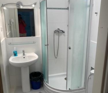 Andel Apartamento | 3 Bed Flat - Sleeps 10 - Pets - Smoking on terrace