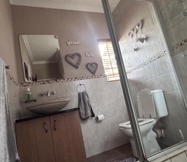Emalahleni Casa | 3 Bed Holiday Home