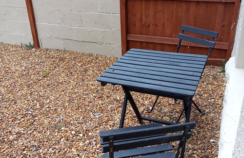 Tonypandy Apartamento | 3 Bed Home near Hiking Trails & Parks