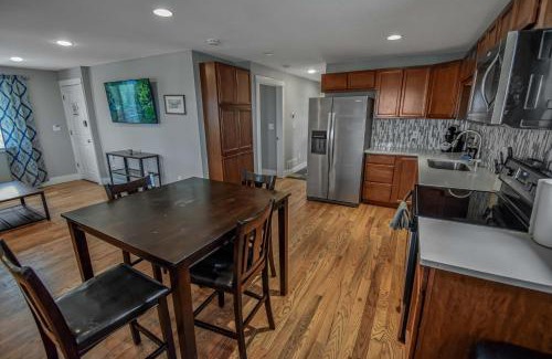 Berkley Casa | 3 bed home with huge yard near Hidden Lake