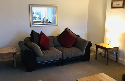 Kilmarnock Cabaña | Casa de 3 dormitorios, WiFi gratis, estacionamiento en la calle. Central Ayrshire, a 20 minutos de Glasgow